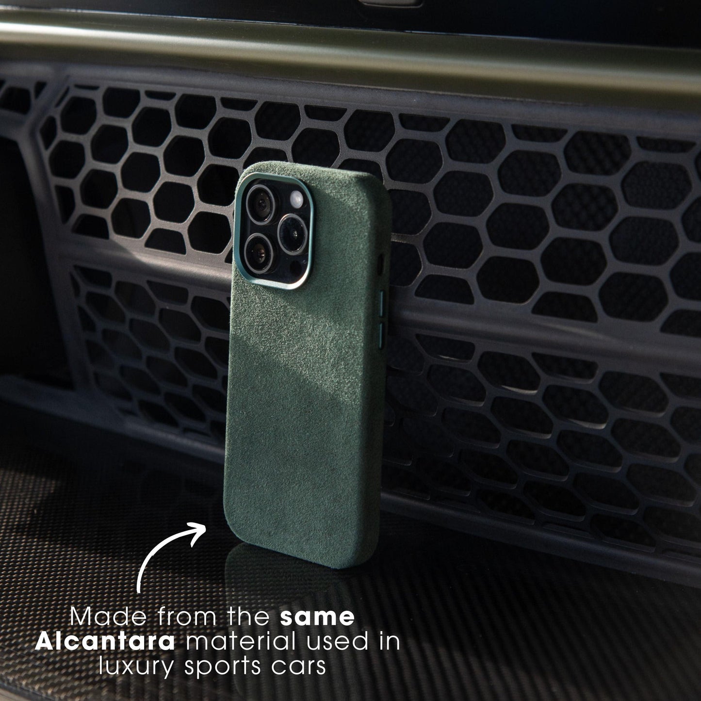 iPhone 16 Pro Max - Alcantara Case- Eclipse Green